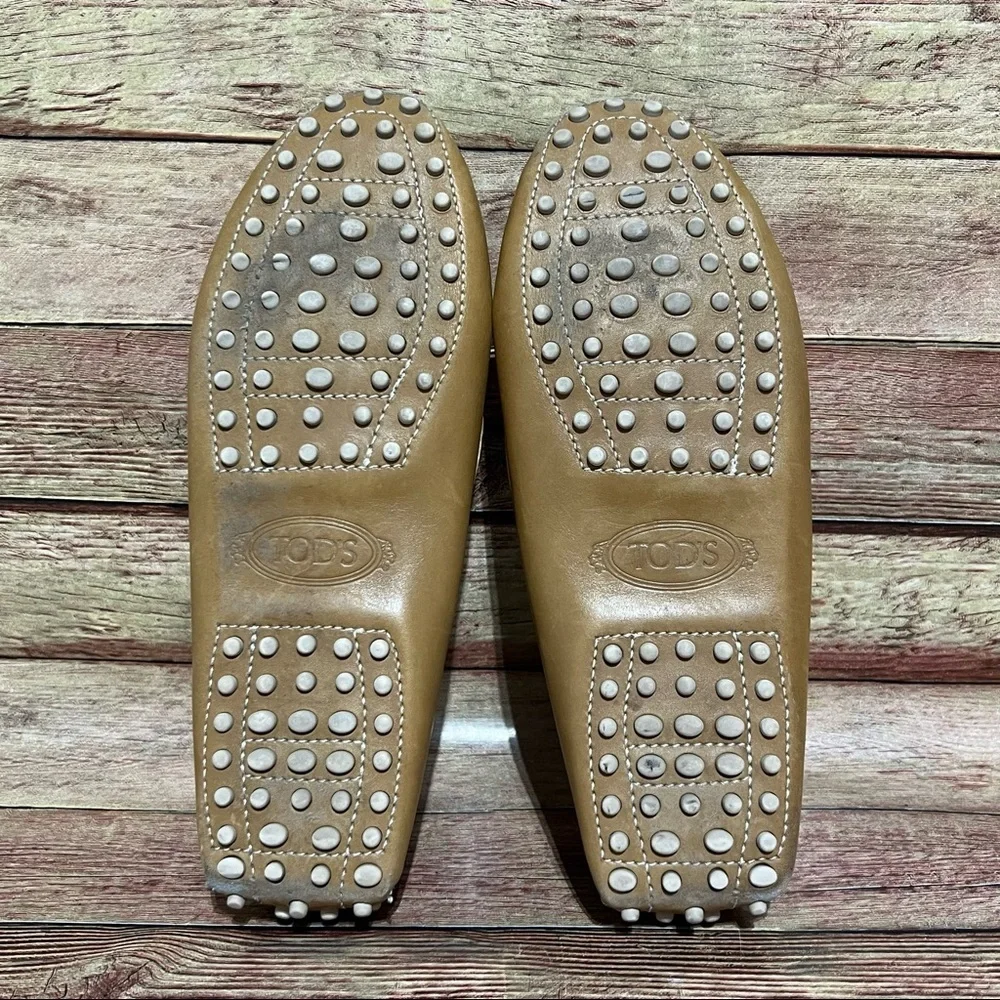Tods Brown Leather Gommino Loafers